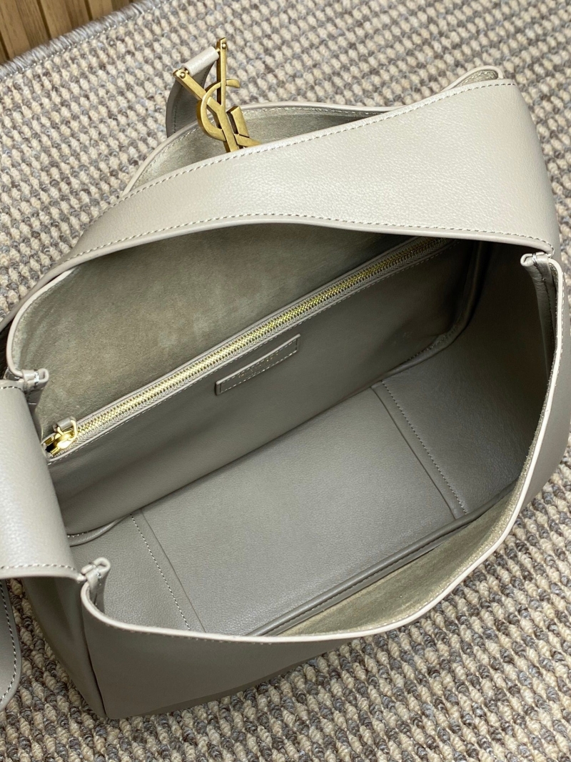 Y51 hobo bags